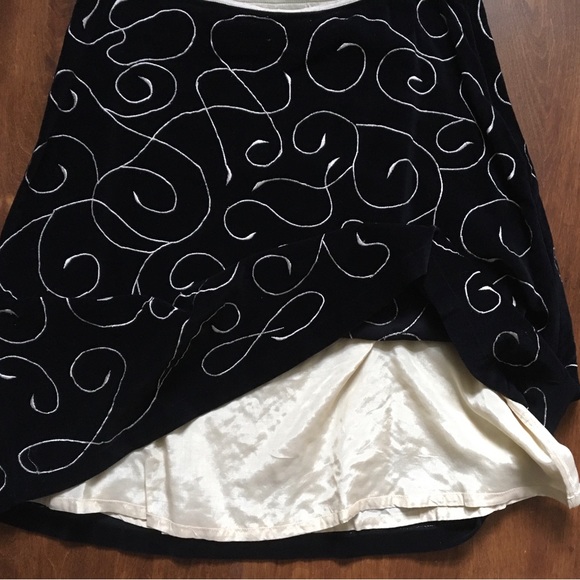 Snak Anthropologie Black Velvet Skirt - Picture 3 of 7